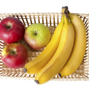 cesta-macas-bananas
