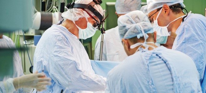 Cirurgia tem por objetivo desobstruir a valva mitral, aórtica ou pulmonar. Foto: Shutterstock