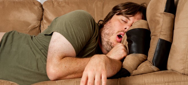 A respiração adequada durante o sono é essencial para controlar o ronco forte. Foto: Shutterstock