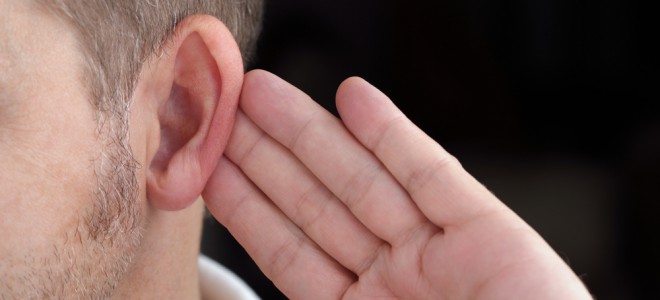 Perda auditiva repentina pode ter como causa o distúrbio da apneia do sono. Foto: Shutterstock